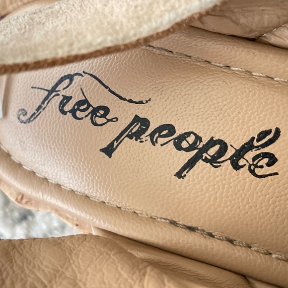 Free People Scalloped Platform Sandals Cork Slides Vanilla Size 7 US - Picture 7 of 10